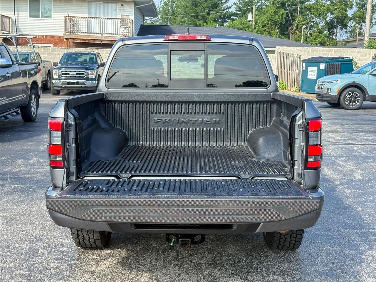 Nissan Frontier SV Crew Cab 4WD 2022