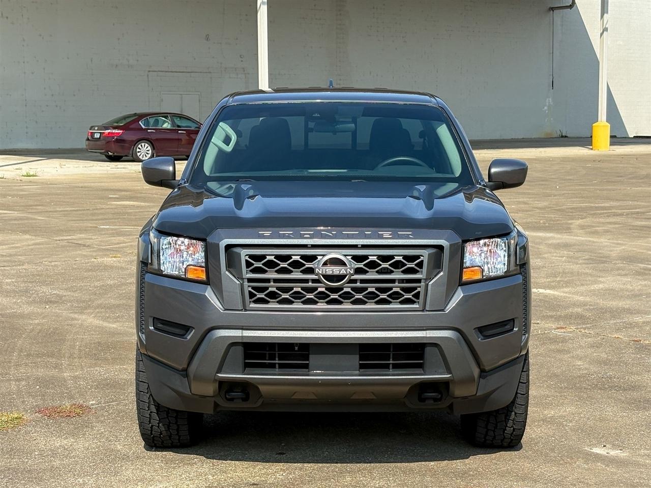 Nissan Frontier SV Crew Cab 4WD 2022