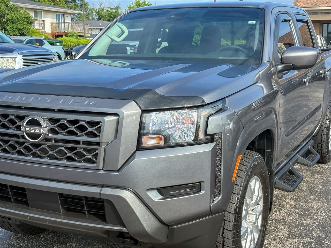 Nissan Frontier SV Crew Cab 4WD 2022