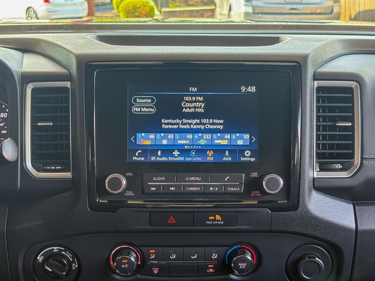 Nissan Frontier SV Crew Cab 4WD 2022