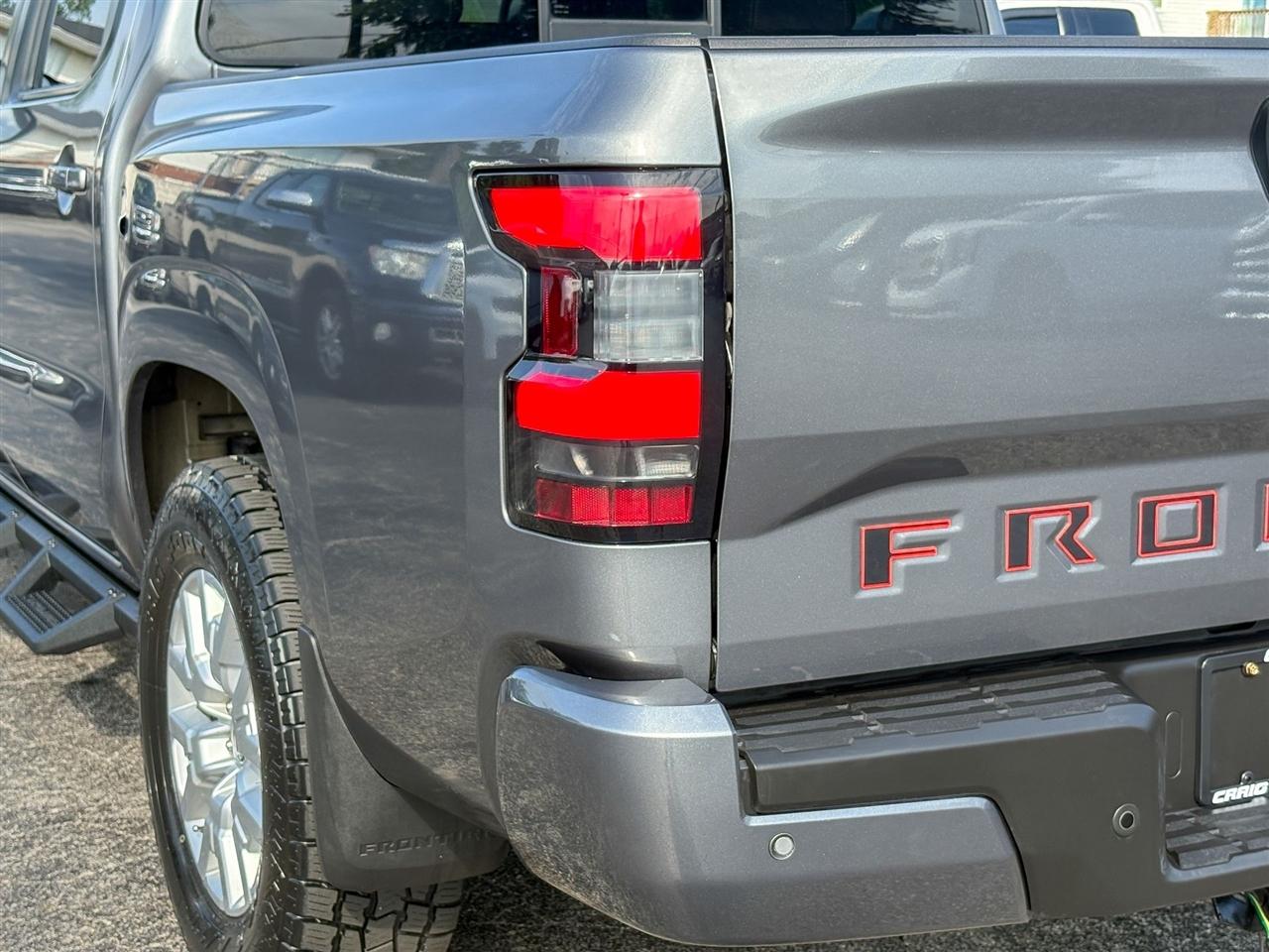 Nissan Frontier SV Crew Cab 4WD 2022