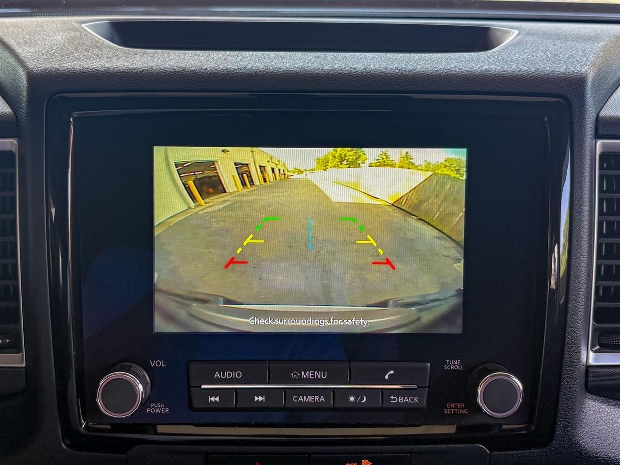 Nissan Frontier SV Crew Cab 4WD 2022