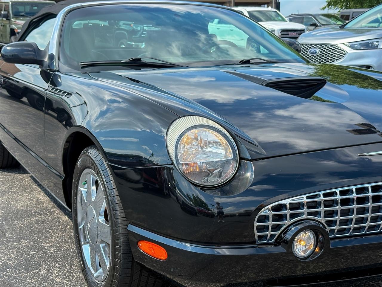 Ford Thunderbird Base 2002