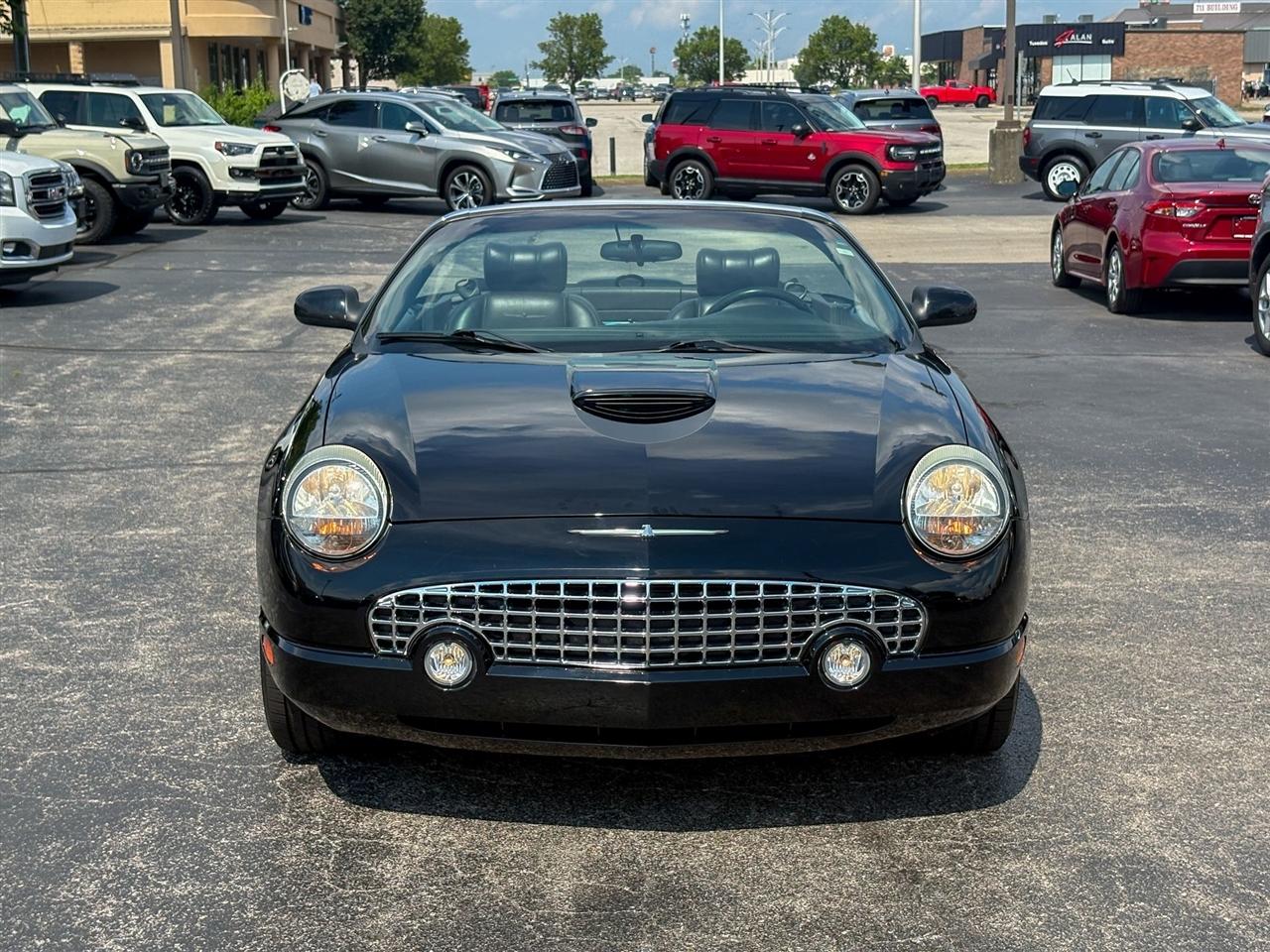 Ford Thunderbird Base 2002