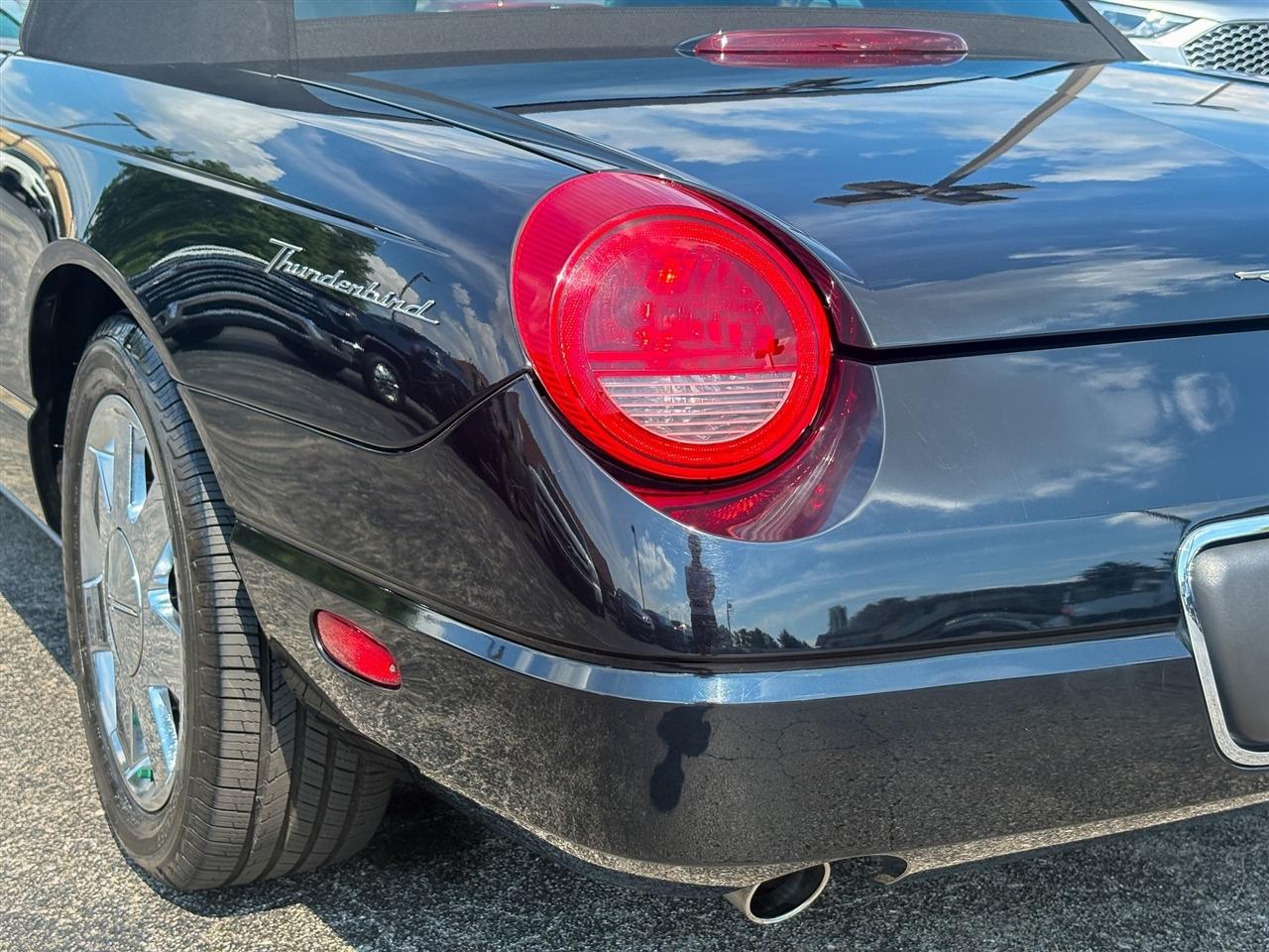 Ford Thunderbird Base 2002
