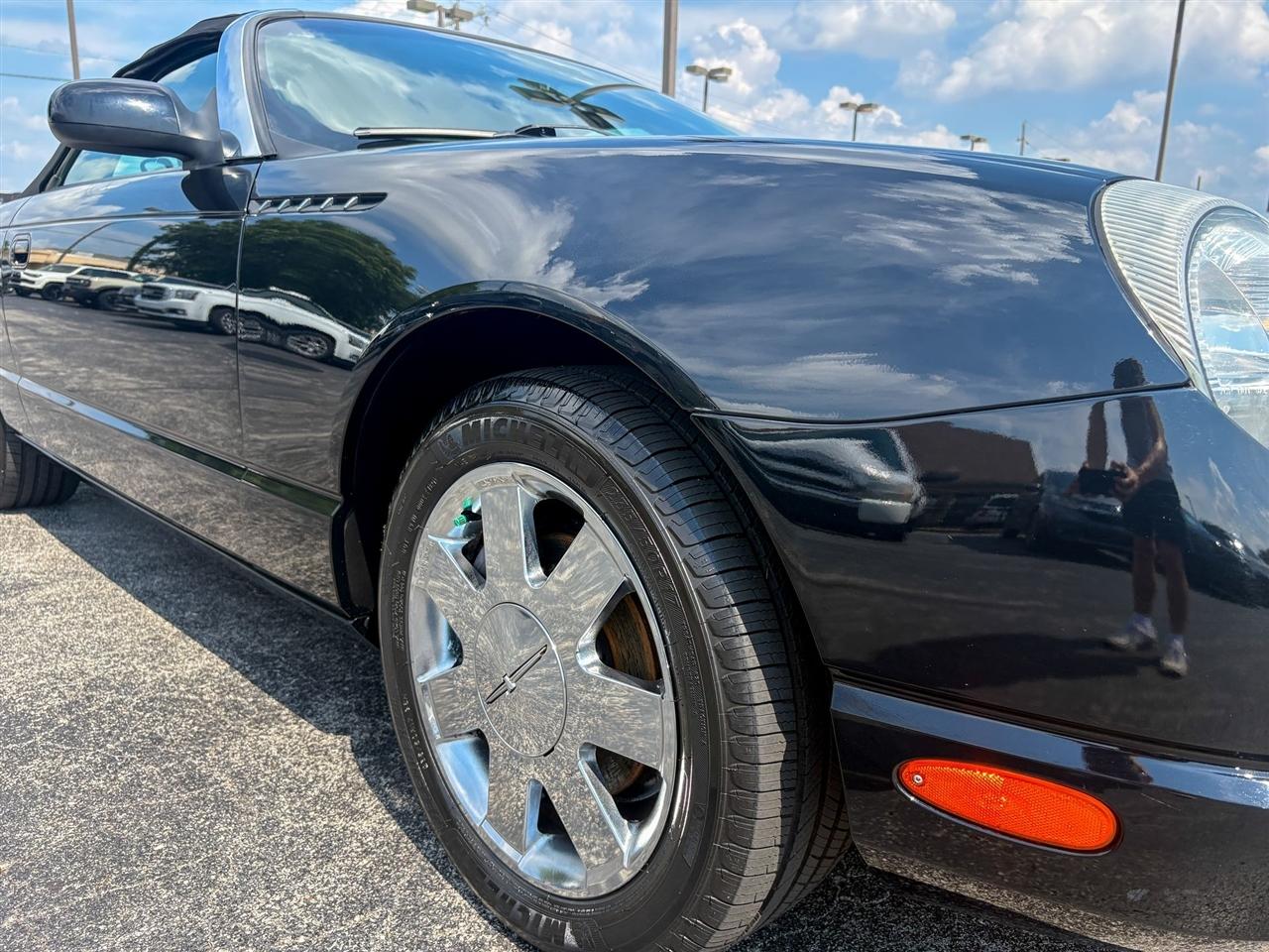 Ford Thunderbird Base 2002