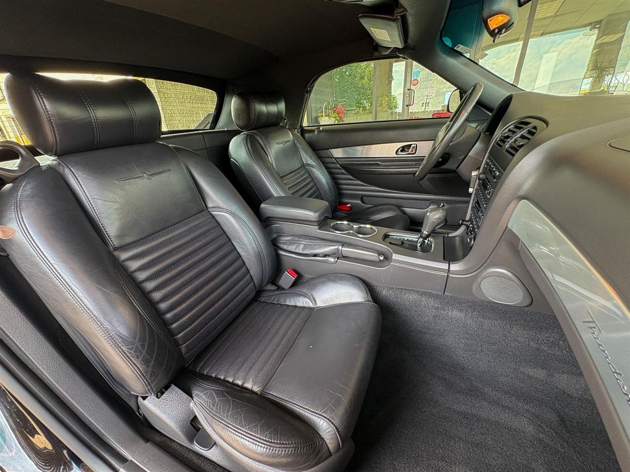Ford Thunderbird Base 2002