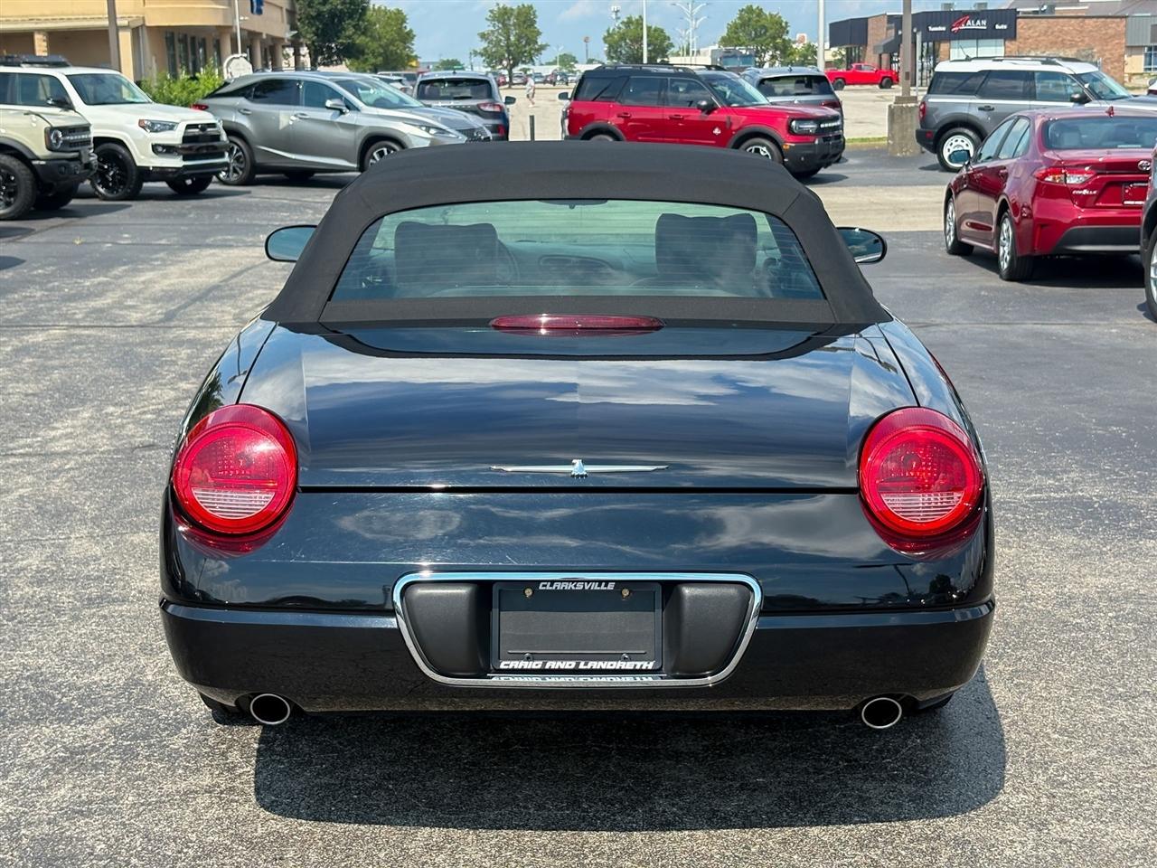 Ford Thunderbird Base 2002