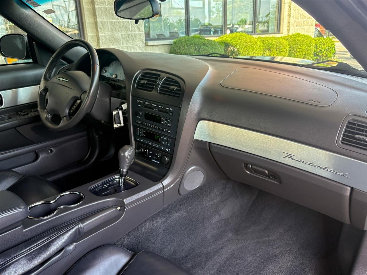 Ford Thunderbird Base 2002