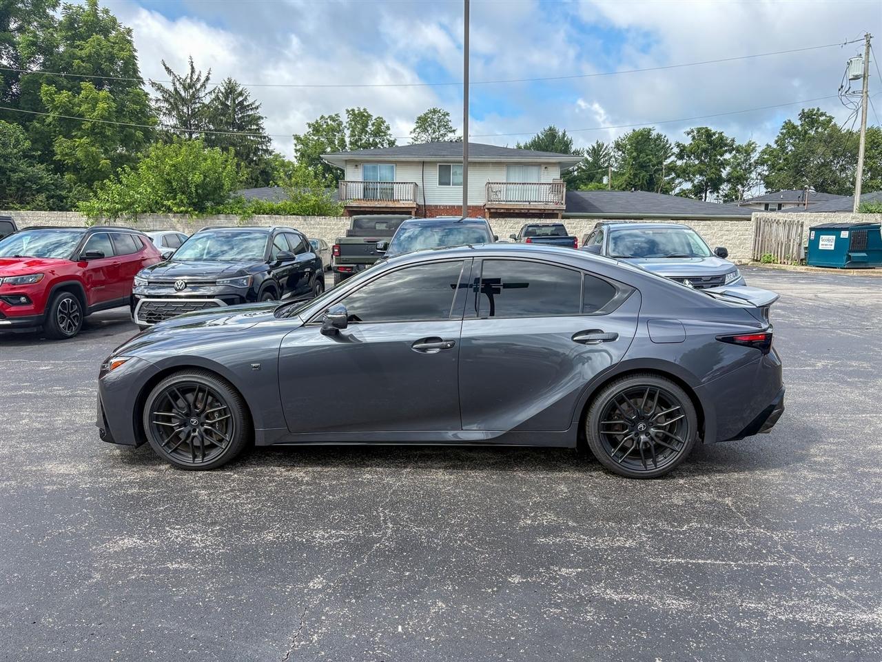 Lexus IS  2023