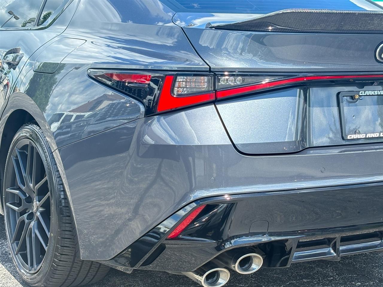 Lexus IS  2023