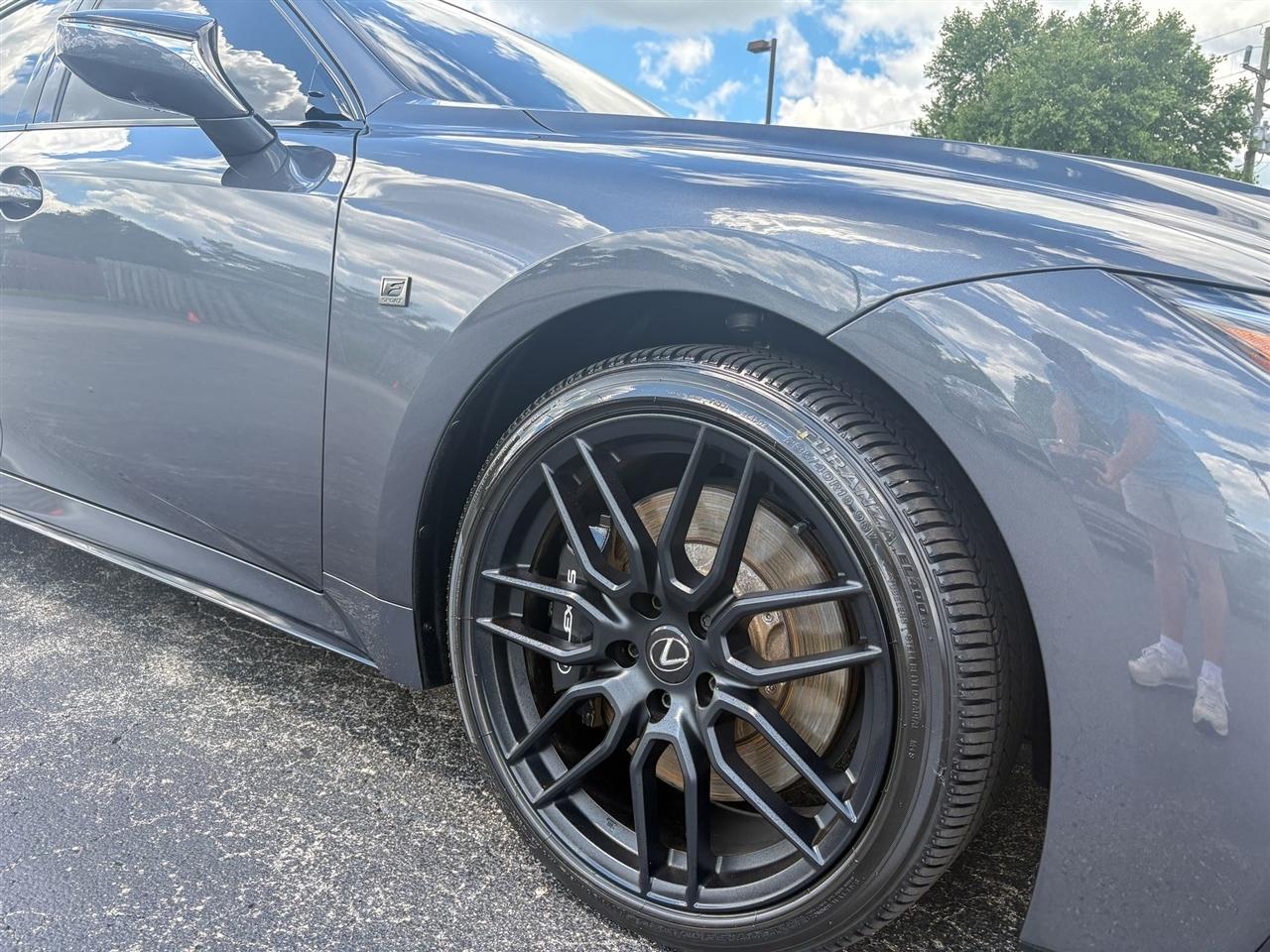 Lexus IS  2023