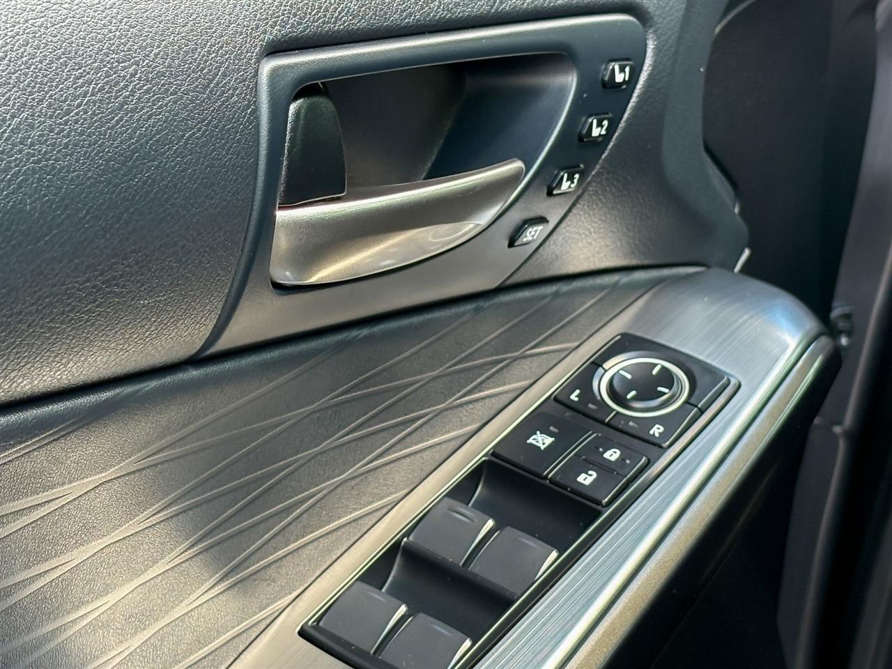 Lexus IS  2023