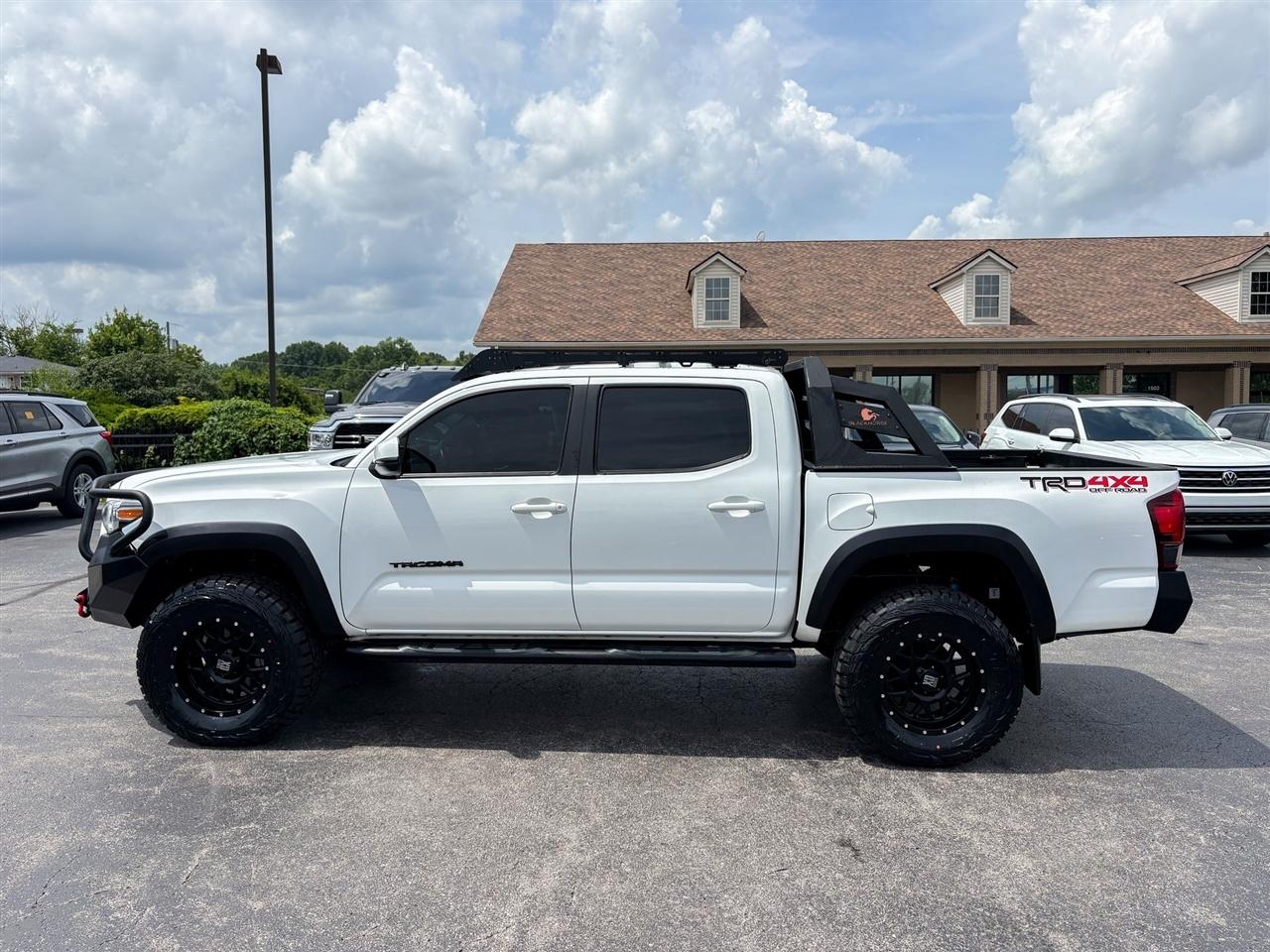 Toyota Tacoma  2018
