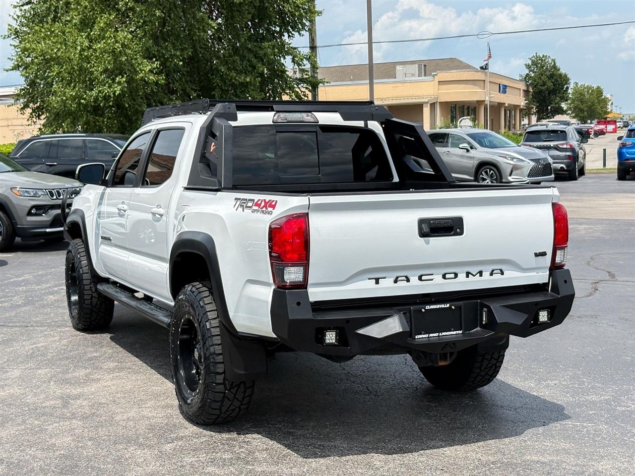 Toyota Tacoma  2018