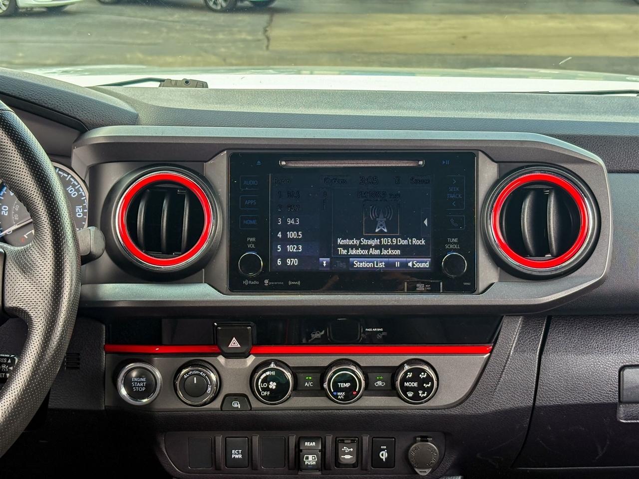 Toyota Tacoma  2018