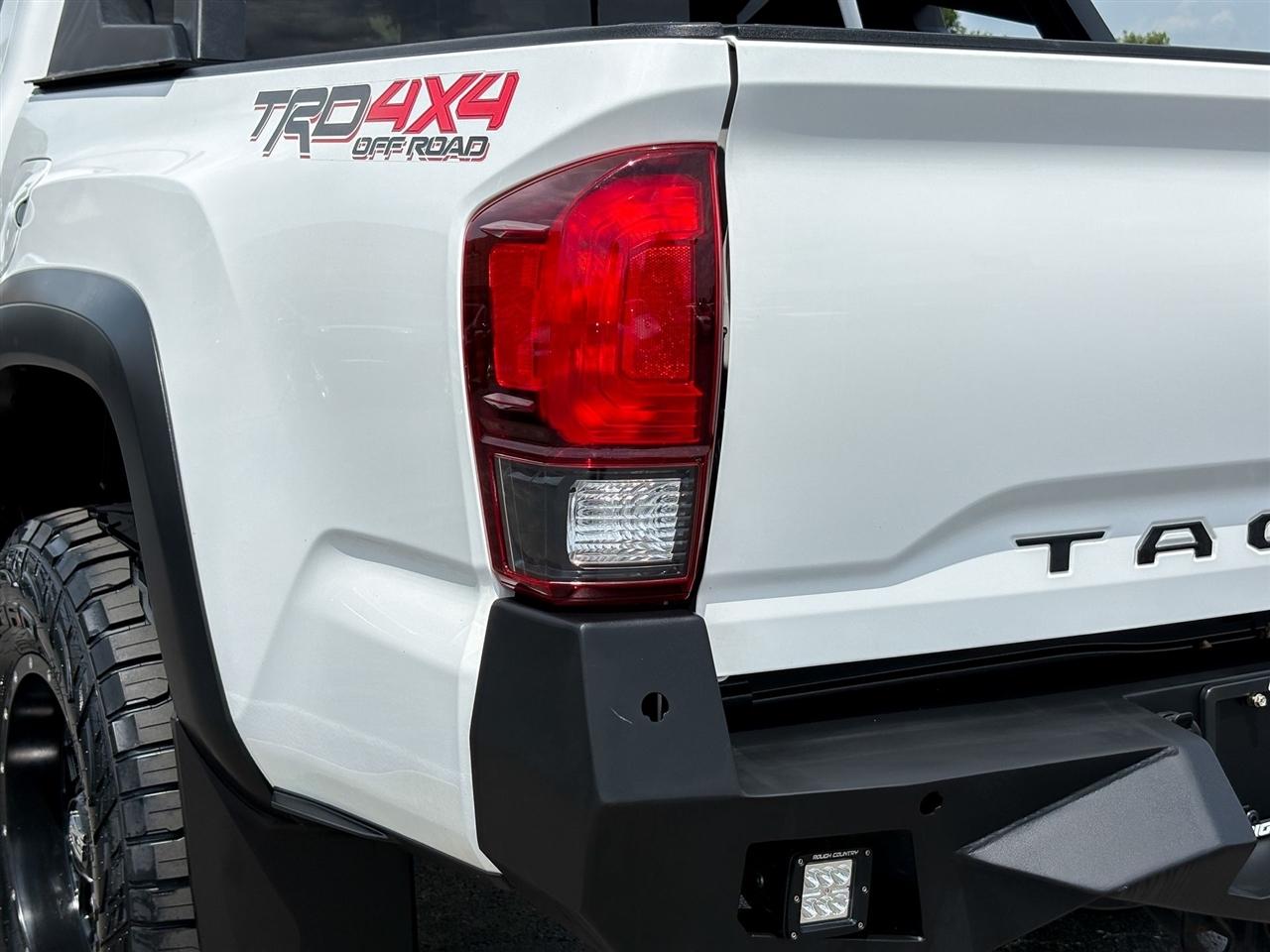 Toyota Tacoma  2018
