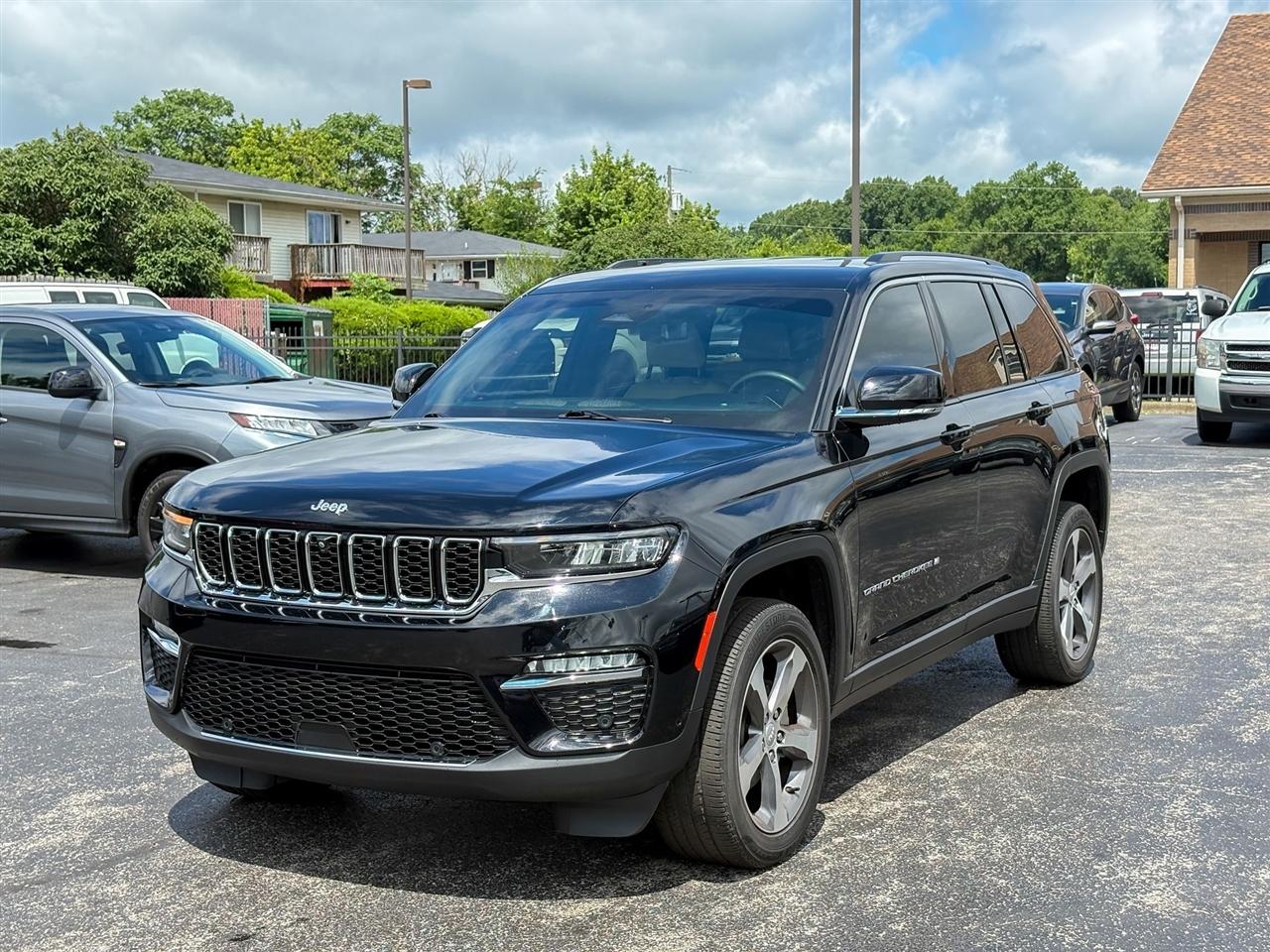 Jeep Grand Cherokee  2023