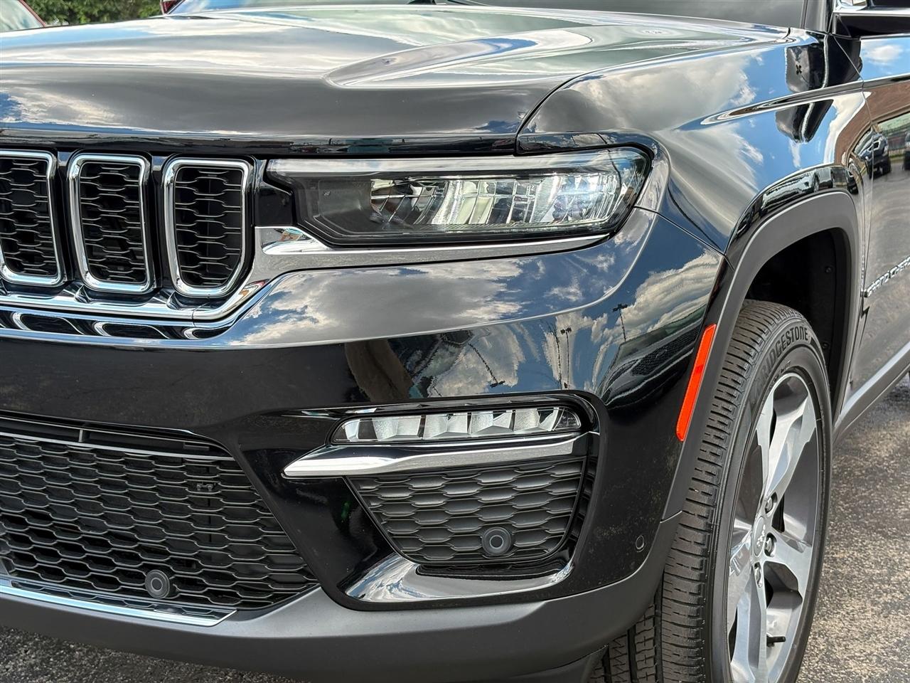 Jeep Grand Cherokee  2023