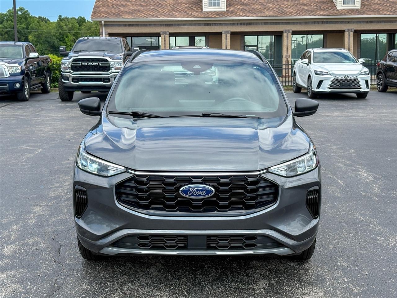 Ford Escape  2023