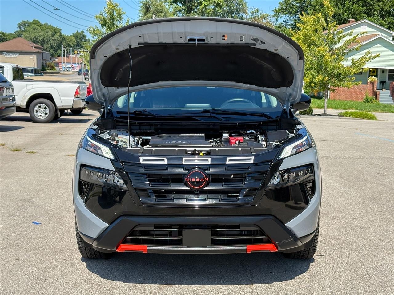 Nissan Rogue  2025