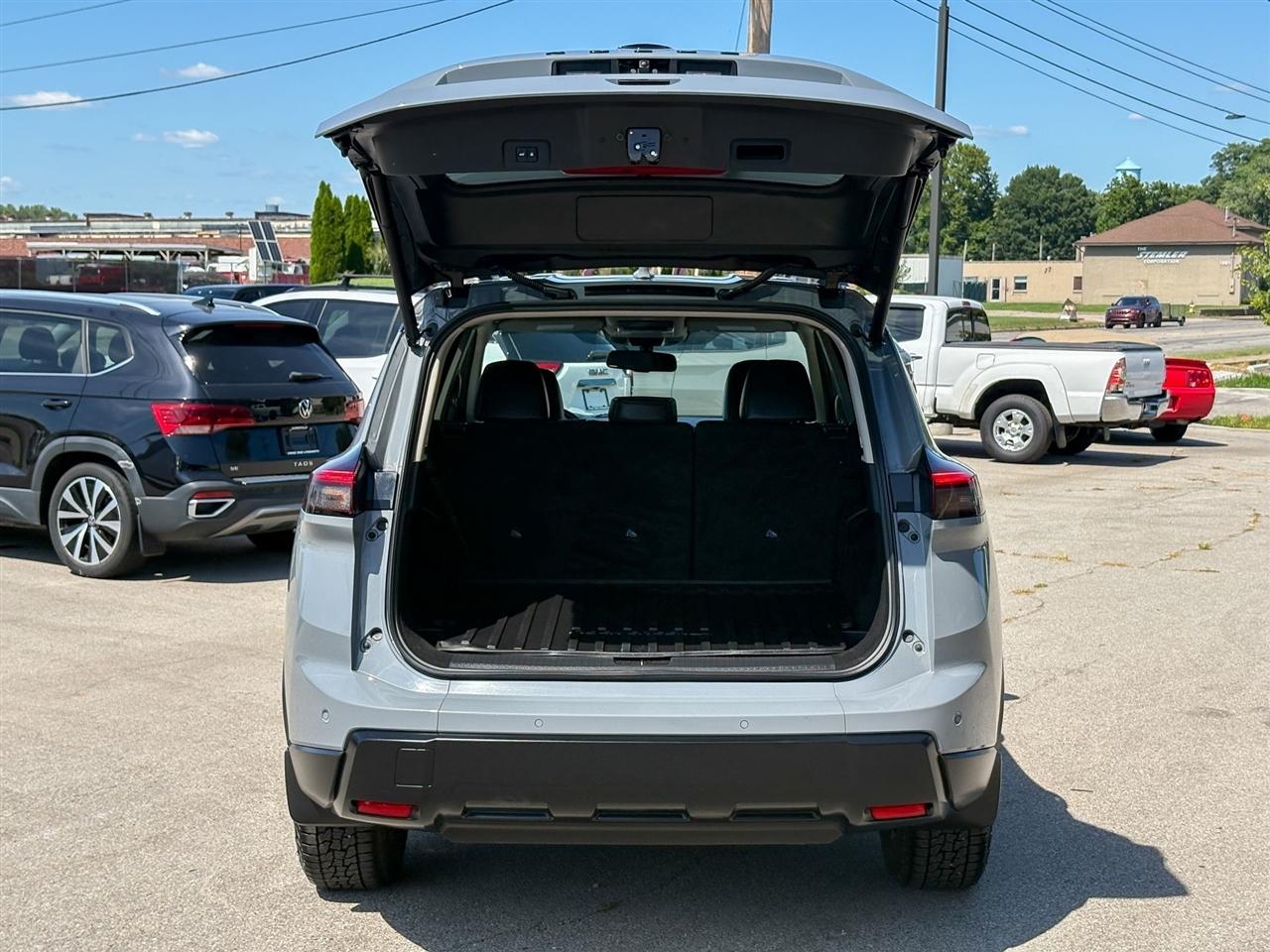 Nissan Rogue  2025