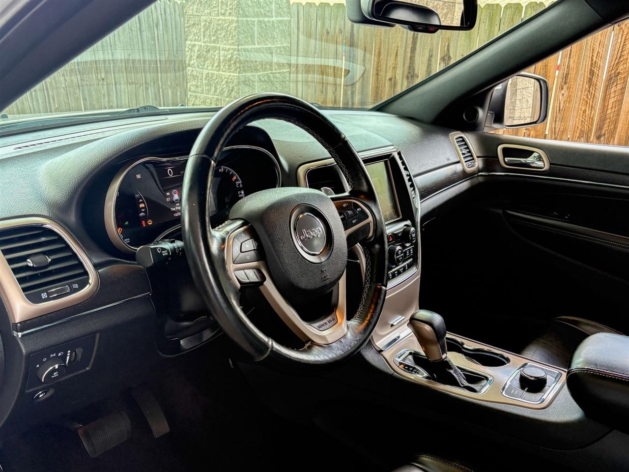 Jeep Grand Cherokee  2016