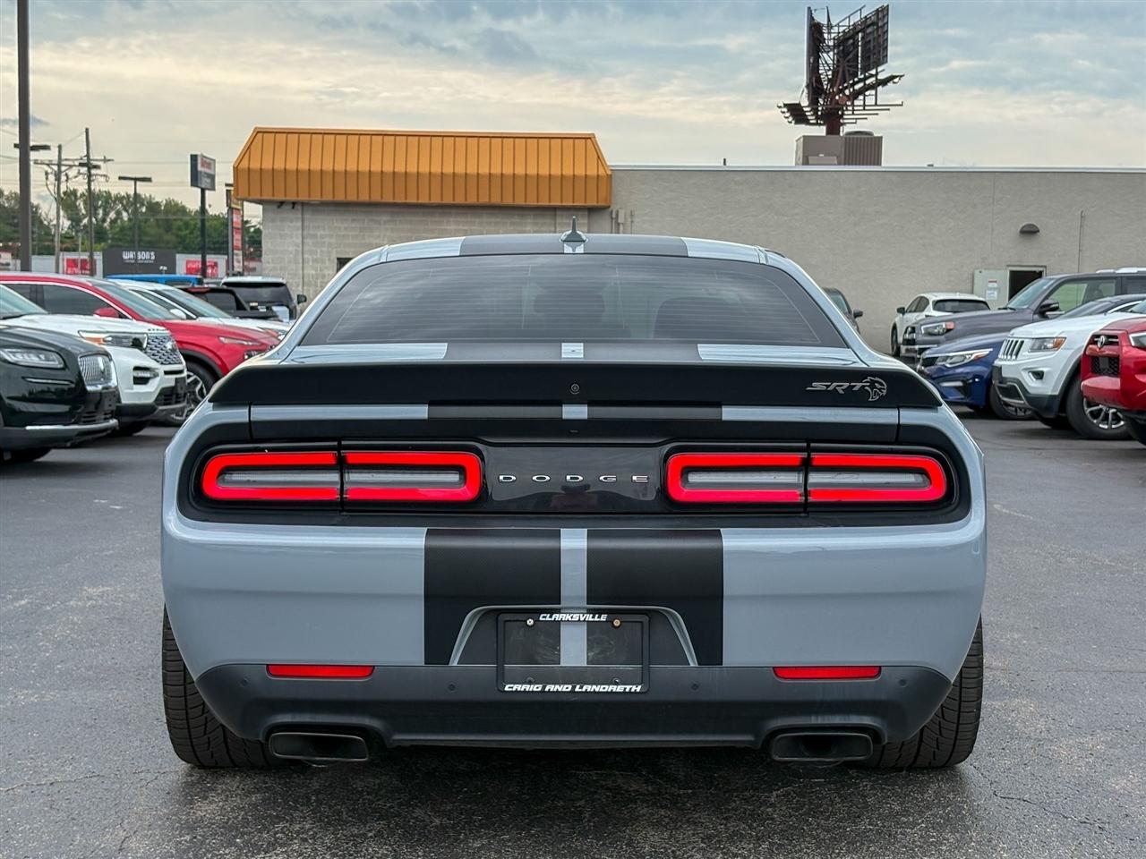 Dodge Challenger  2021