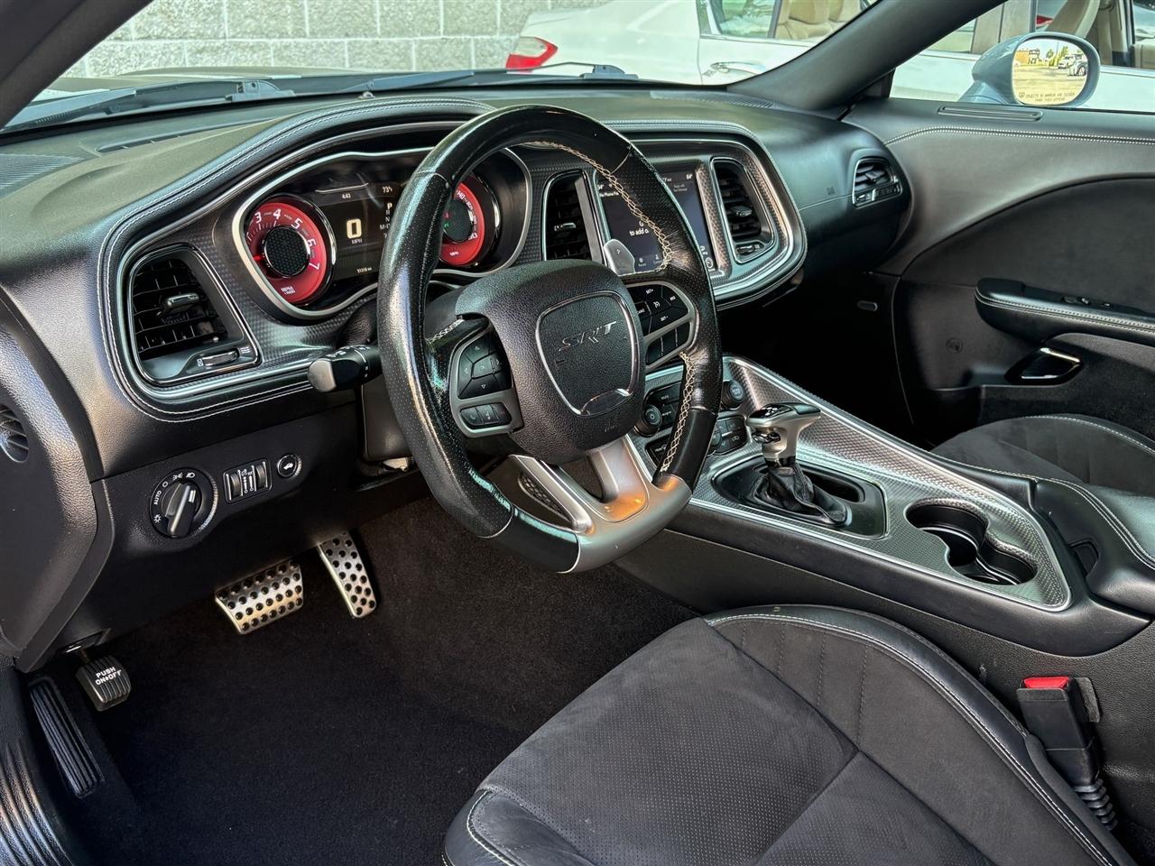 Dodge Challenger  2021