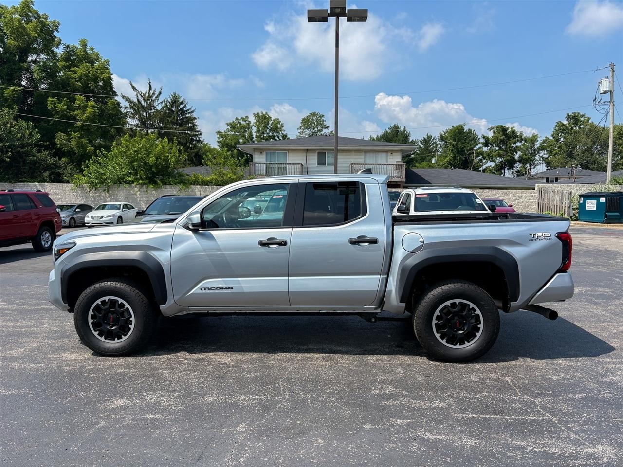 Toyota Tacoma 4WD  2024