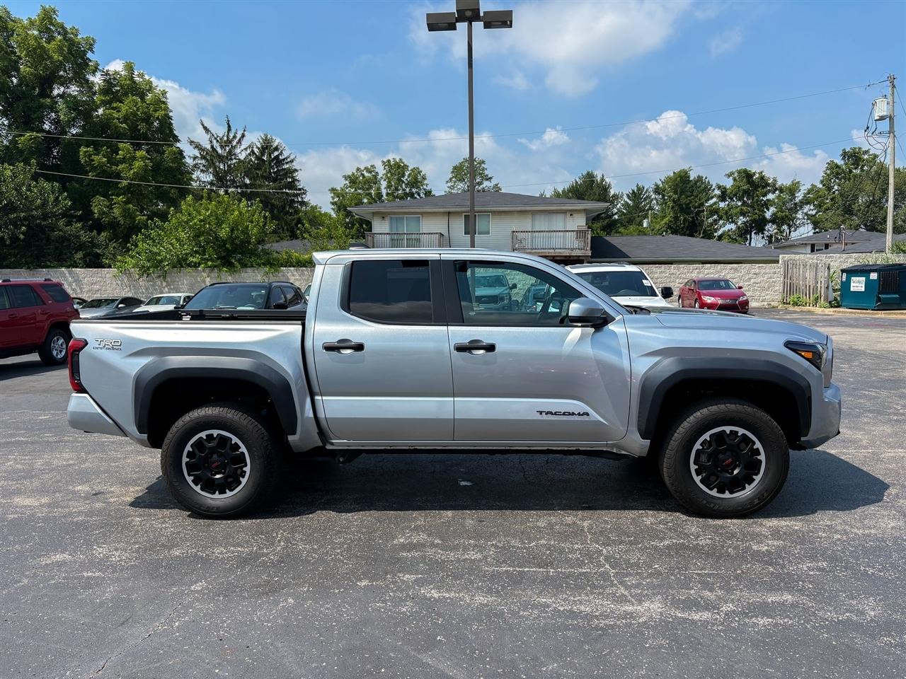 Toyota Tacoma 4WD  2024