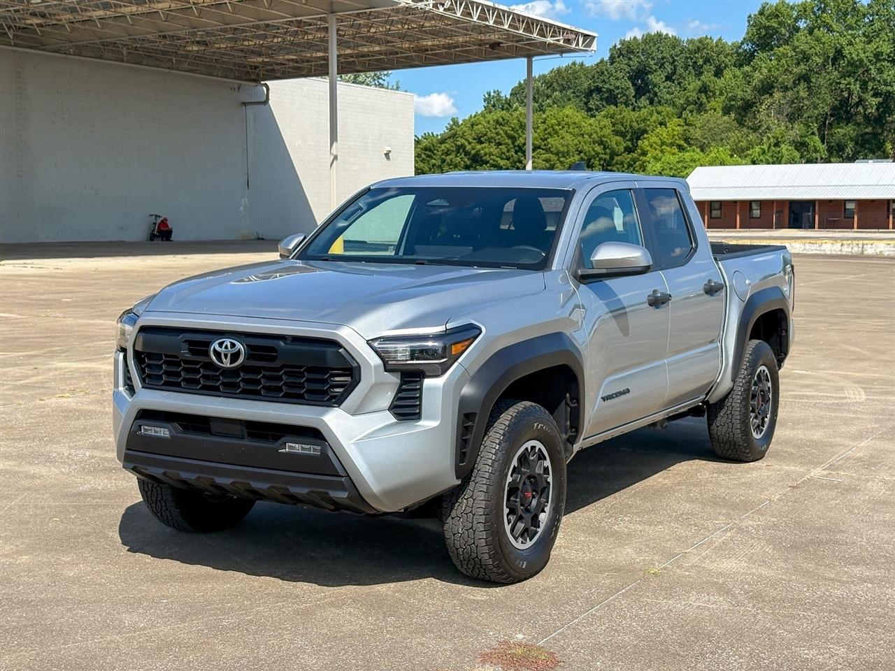 Toyota Tacoma 4WD  2024