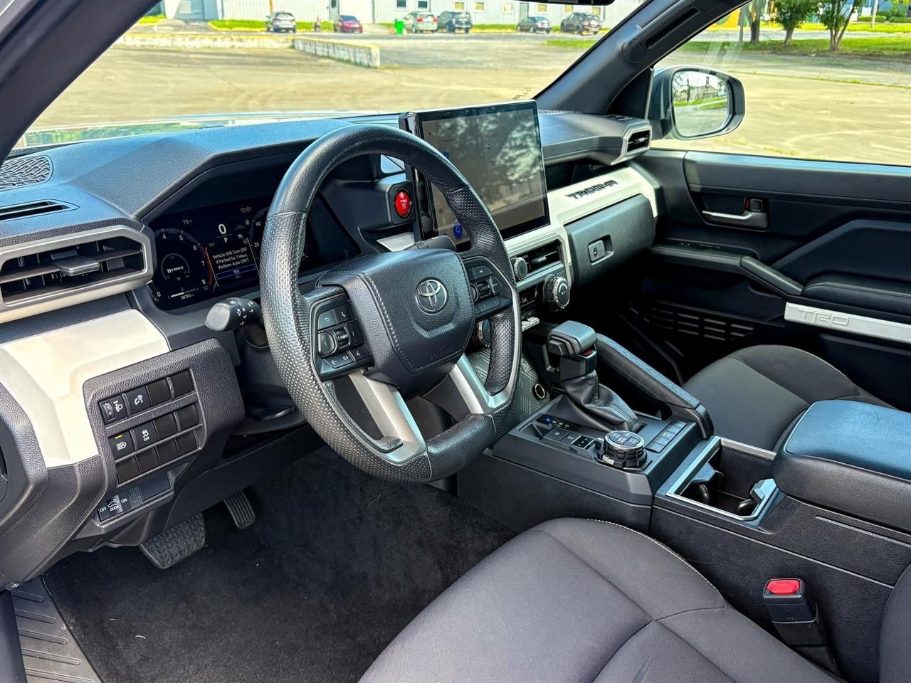 Toyota Tacoma 4WD  2024