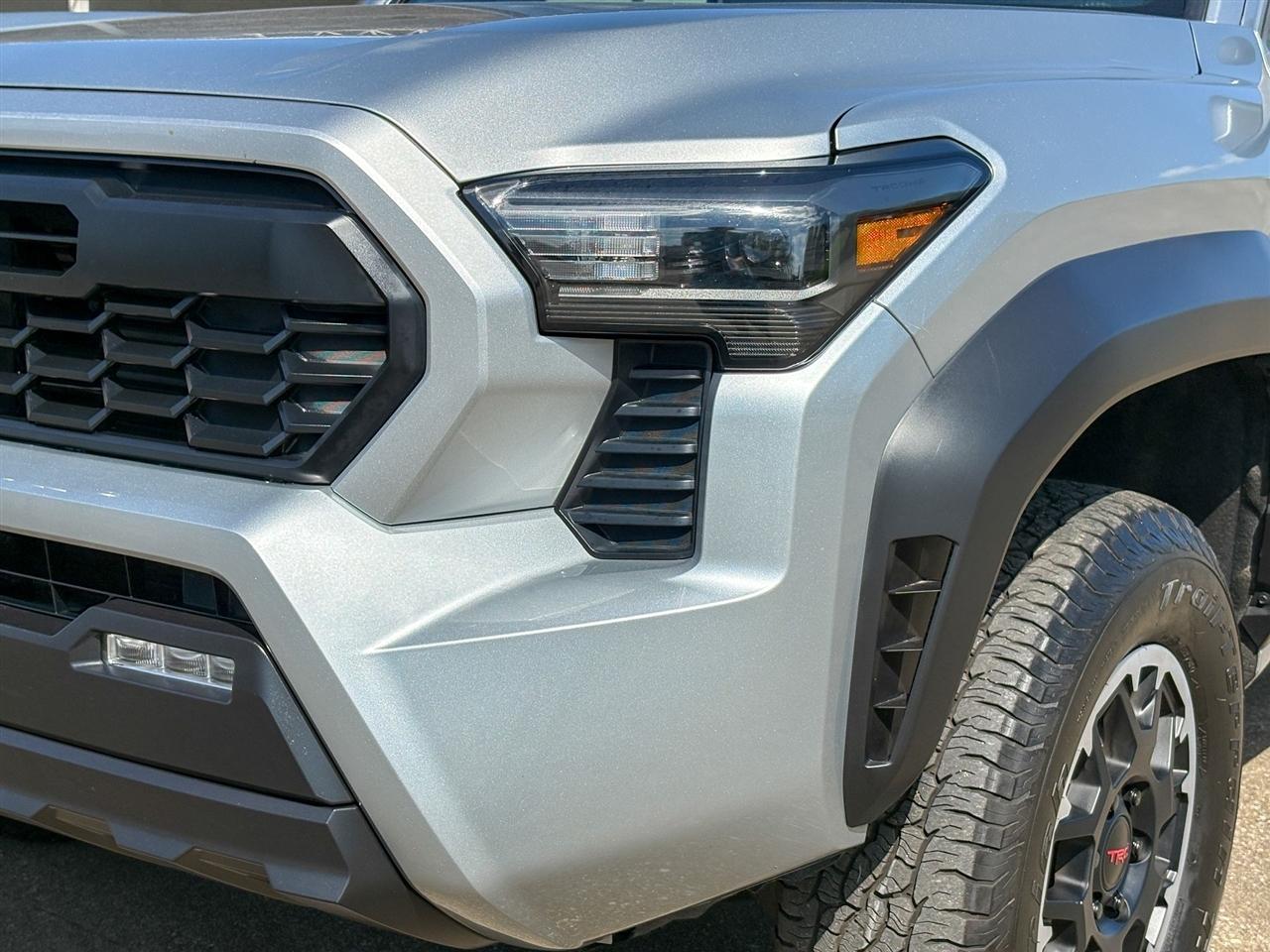 Toyota Tacoma 4WD  2024