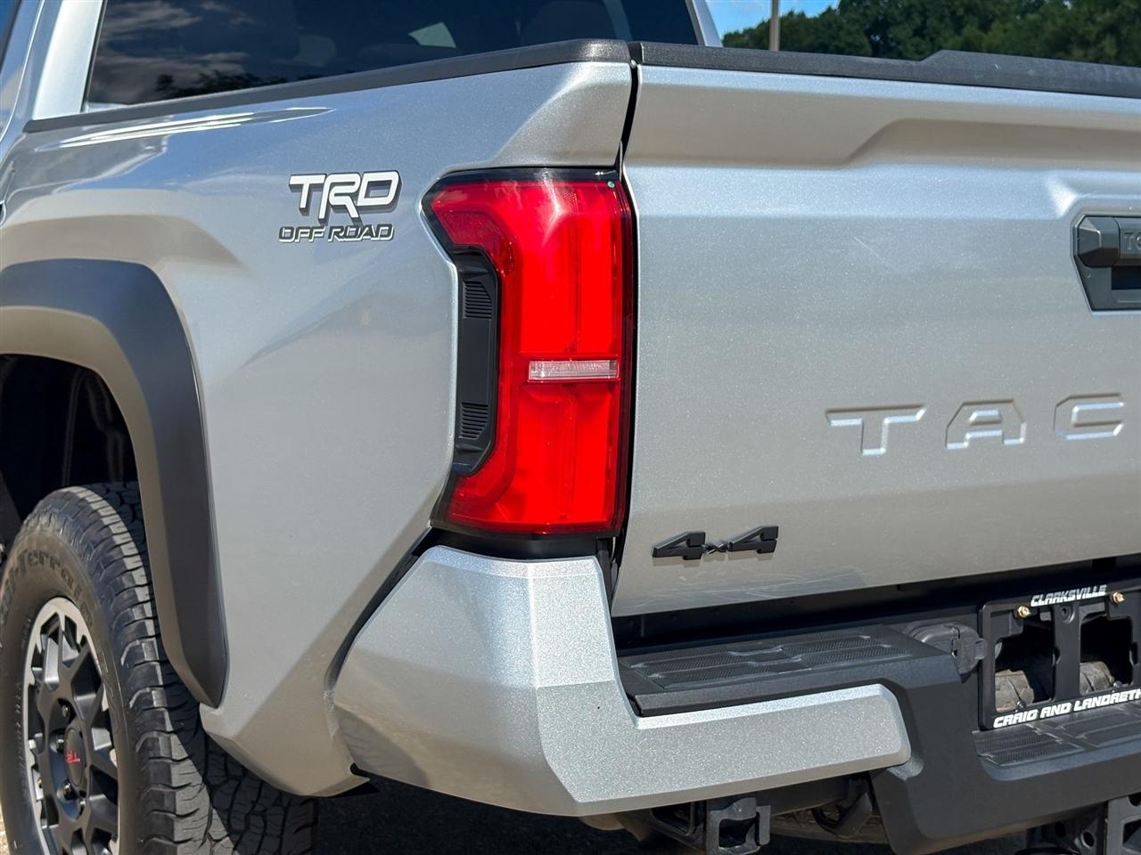 Toyota Tacoma 4WD  2024