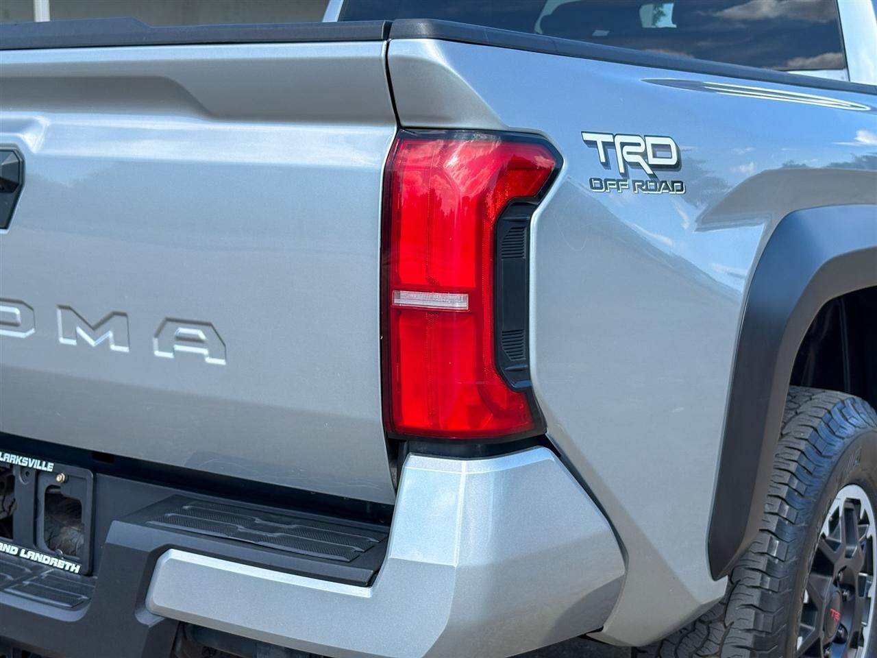 Toyota Tacoma 4WD  2024