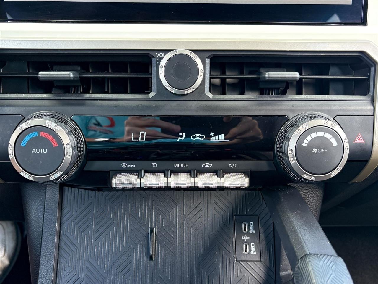 Toyota Tacoma 4WD  2024
