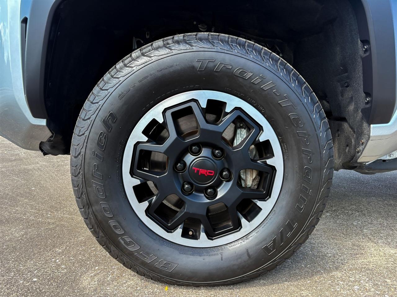 Toyota Tacoma 4WD  2024