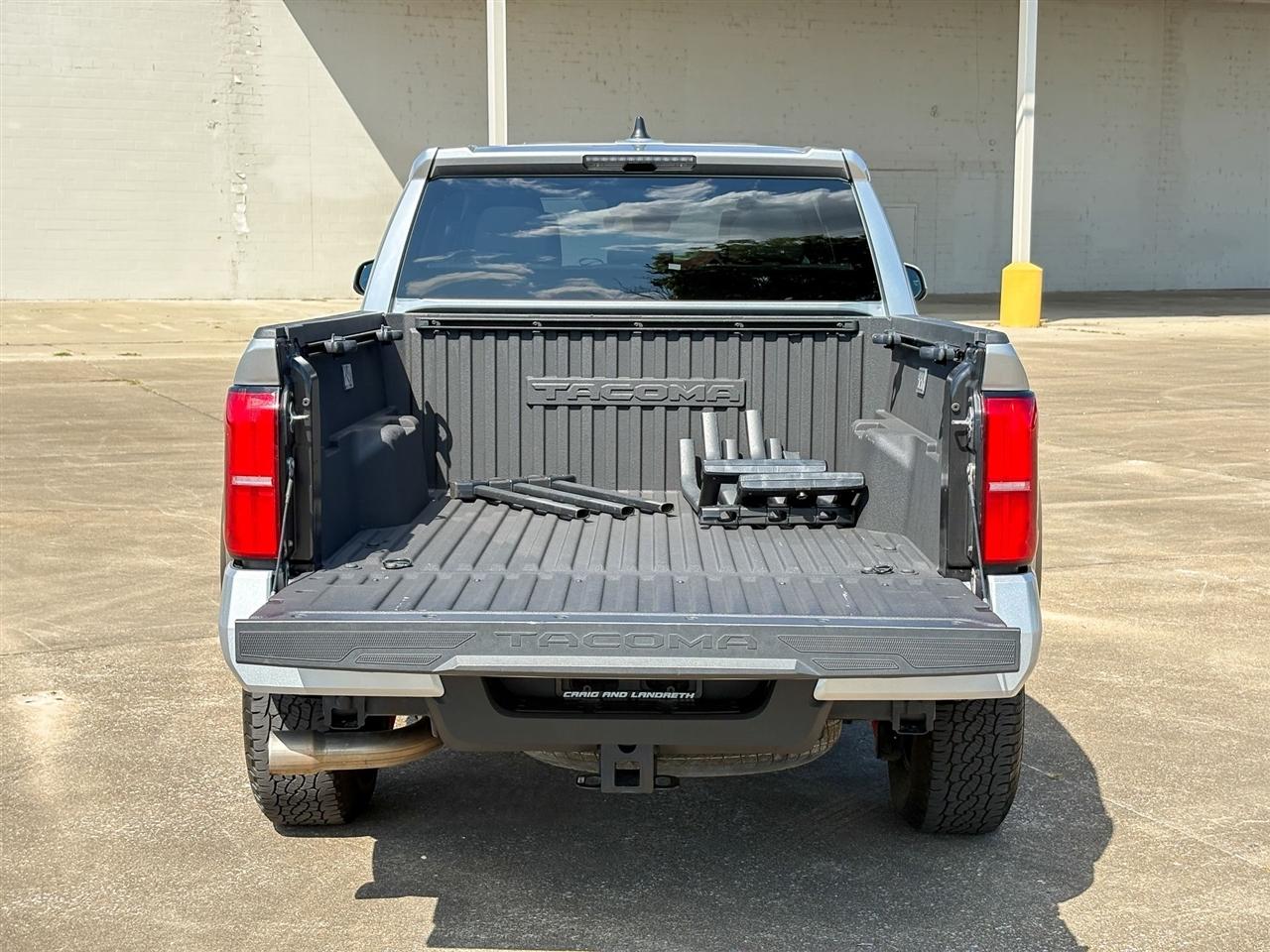 Toyota Tacoma 4WD  2024