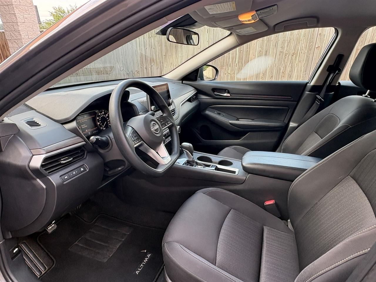 Nissan Altima  2025