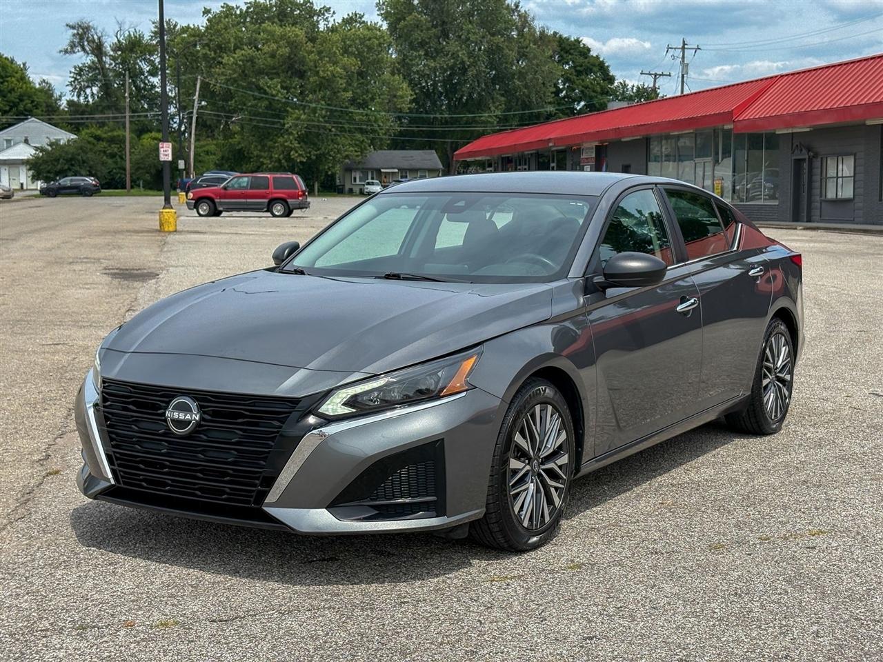 Nissan Altima  2025