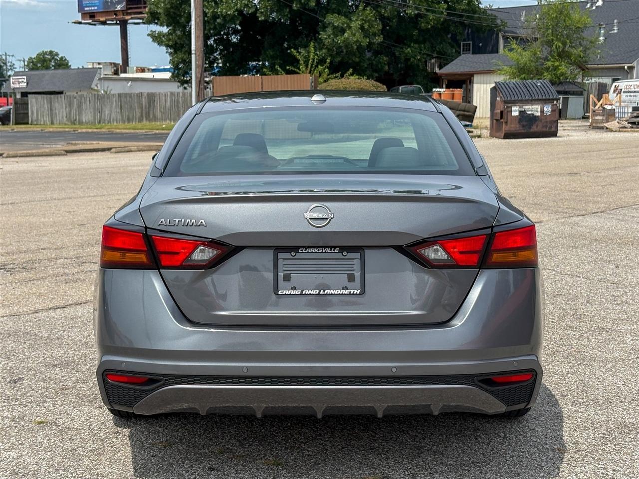 Nissan Altima  2025