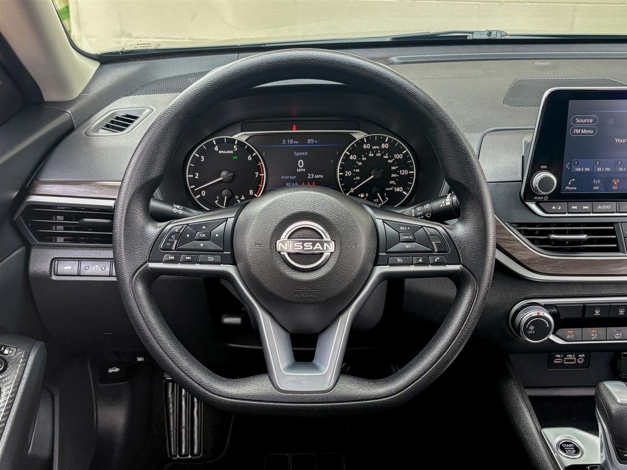 Nissan Altima  2025