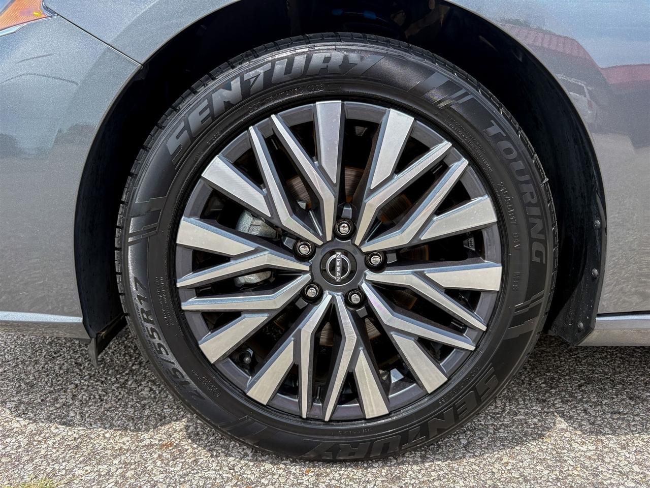 Nissan Altima  2025