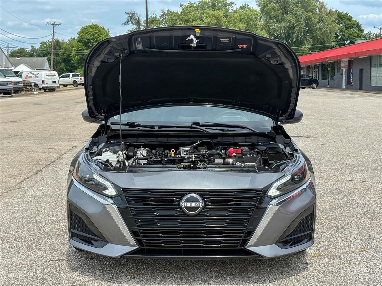 Nissan Altima  2025