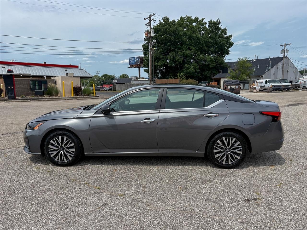 Nissan Altima  2025