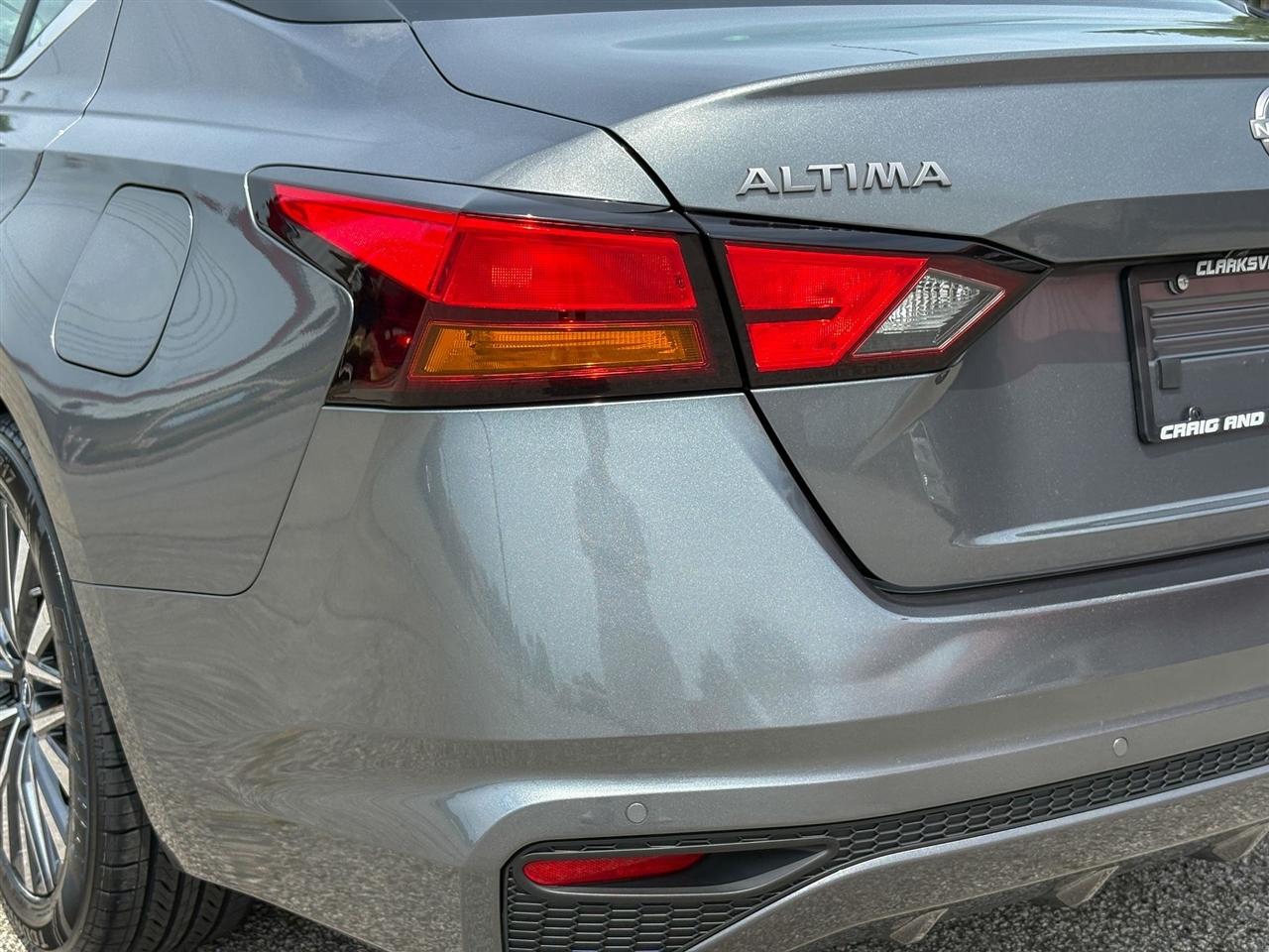 Nissan Altima  2025
