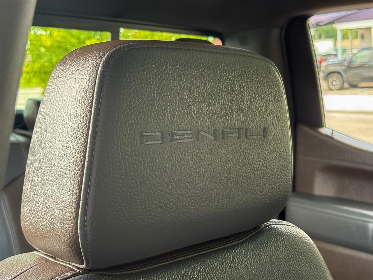 GMC Sierra 1500 Denali Crew Cab 4WD 2021
