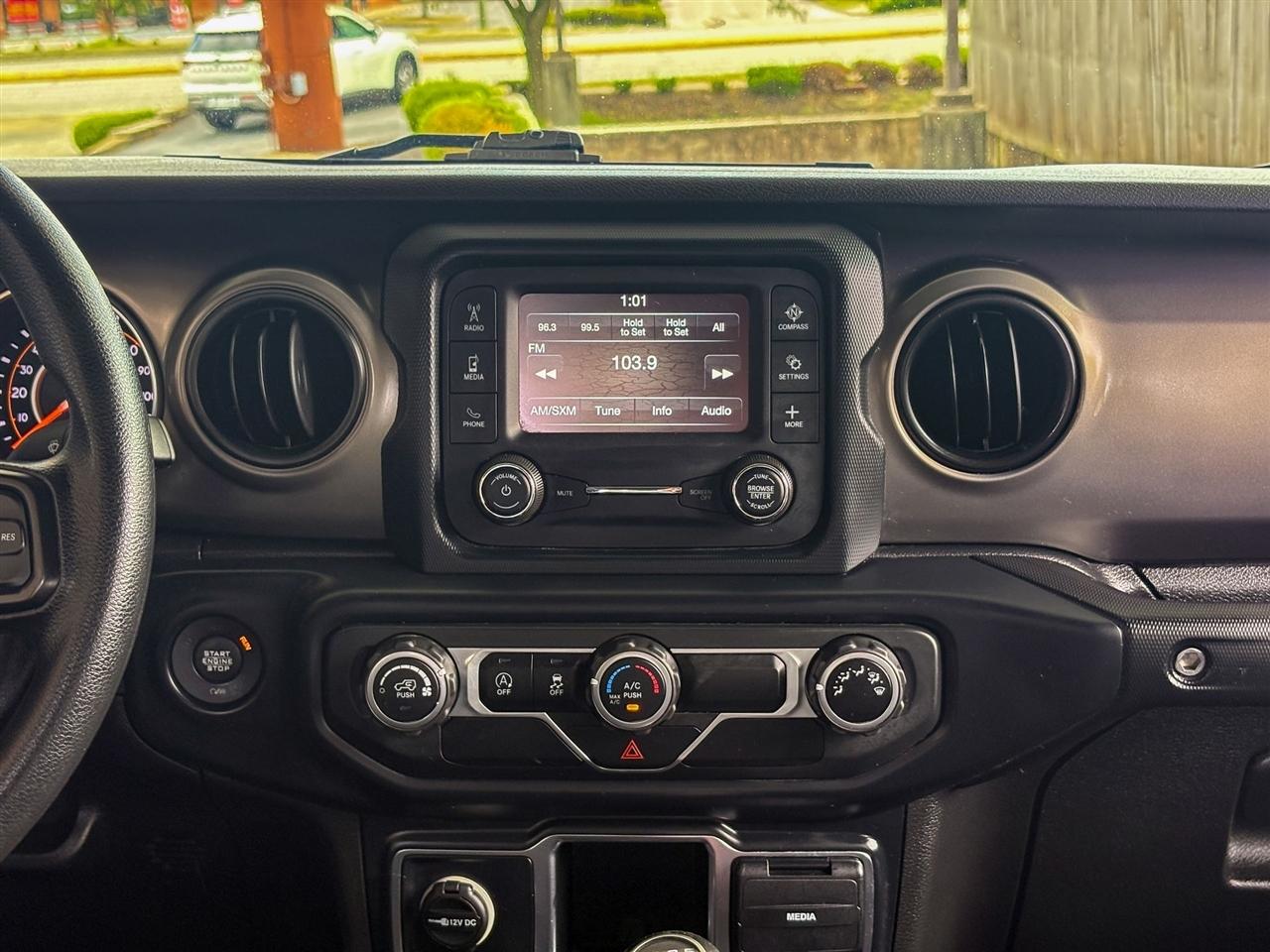 Jeep Wrangler  2019