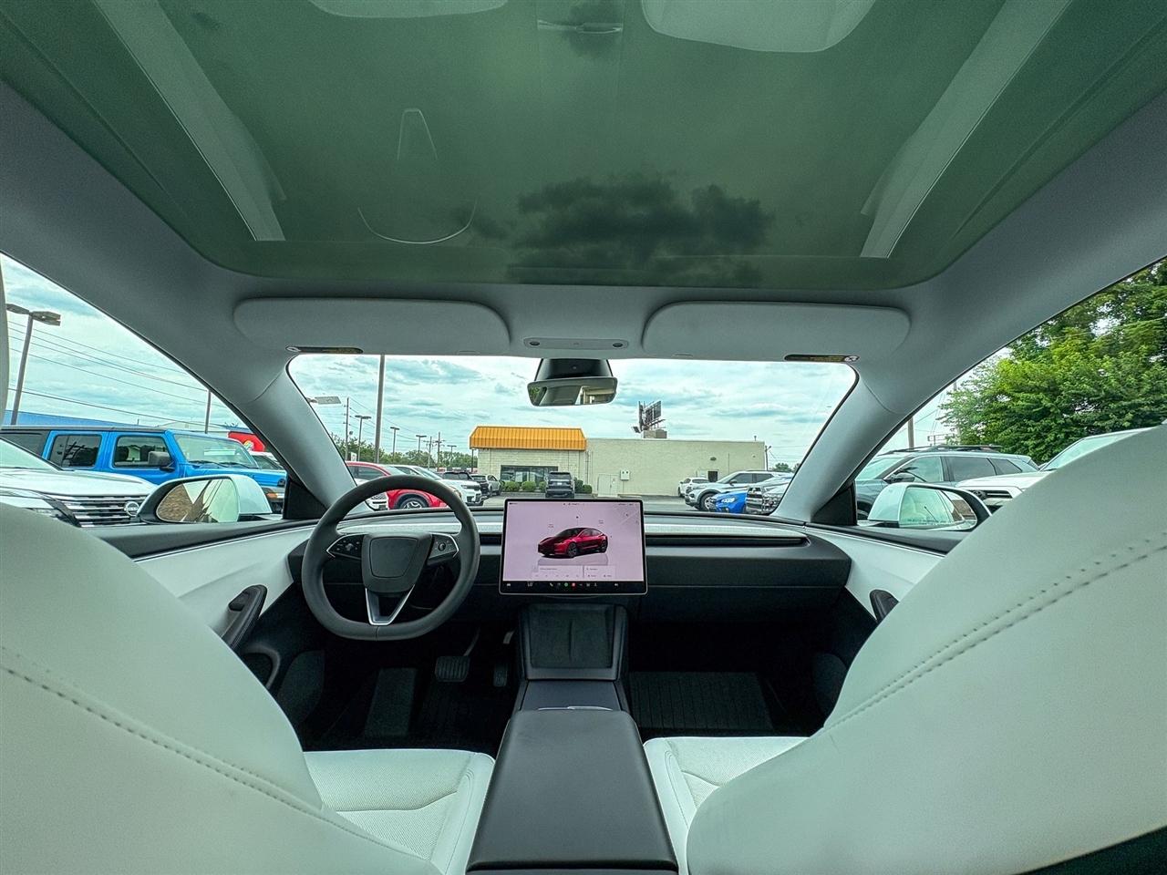 Tesla Model 3  2025